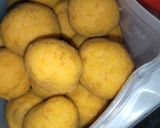 Foto langkah ke 3 dari resep Bola bola ubi kuning.