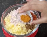 A picture of step 2 of Aloo Chaap.