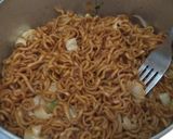 Foto langkah ke 9 dari resep Mie goreng kol.