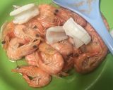 Foto langkah ke 2 dari resep Sup Jamur Seafood Simple.