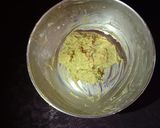 A picture of step 1 of Bottle gourd pakoda.