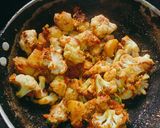 আলু ফুলকপির রসা (Alu Fulkopir Rosa recipe in bengali) রেসিপির ধাপ 5 ছবি