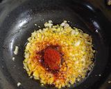 सुके बोंबील आणि बटाटा रस्सा (sukha bombil batata rassa recipe in marathi) रेसिपी स्टेप 1 फोटो 