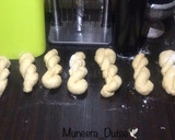A picture of step 5 of Twisted doughnut.