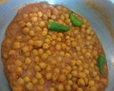 A picture of step 4 of Chiker Cholay with three Spices.