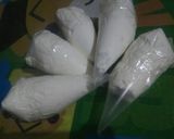 Foto langkah ke 4 dari resep Butter Cream step by step.