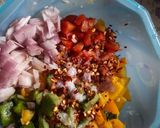 A picture of step 4 of Potato mix bell pepper crispy cheese balls.