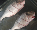 Foto del paso 1 de la receta: Dorada al horno