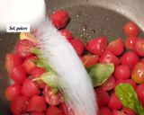 Une image de l'étape 3 de Pâtes à la crème d'aubergines/ricotta et tomates cerises.