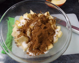 Foto del paso 1 de la receta: Corona de manzana de canela y pasas