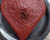 ऐगलेस रेड वेलवेट केक(eggless red velvet cake recipe in hindi) रेसिपी चरण 6 फोटो