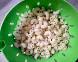 A picture of step 2 of Macaroni.