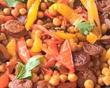 Une image de l'étape 3 de Poêlée de poivrons aux pois chiches et chorizo.