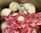 Hình bước làm 1 của món Cà ri rau củ homemade Nhật