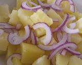 A picture of step 1 of Tuna and potato salad.