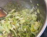A picture of step 2 of Nourishing autumn chicken stew.