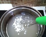 Foto langkah ke 2 dari resep Pudding buah naga.