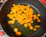 Foto del paso 2 de la receta: Lomo empanado a la jardinera