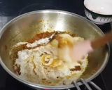साबुत प्याज़ की मलाईदार सब्जी (Sabut Pyaz ki malaidar sabzi recipe in Hindi) रेसिपी चरण 7 फोटो
