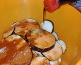 A picture of step 3 of Baingan Ke pakoray.