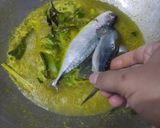 Foto langkah ke 2 dari resep Ikan Gembung Kuah Kuning Tanpa Santan.