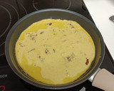 Foto del paso 3 de la receta: Tortilla de harina de garbanzo con especias y tomates secos