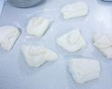 Foto langkah ke 6 dari resep Roti sosis keju ala bakery korea. Bahan roti cuma 3 macam.