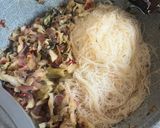 A picture of step 4 of Rice Noodle Stir Fry.