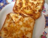 A picture of step 2 of Cornflakes French toast.