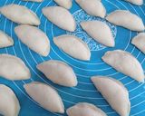 Foto langkah ke 9 dari resep Panada isi abon cakalang.