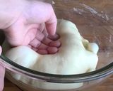 A picture of step 12 of Easy Crunchy Cookie Crust Melon Pan.