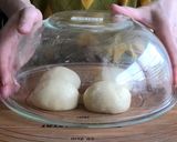 A picture of step 14 of Easy Crunchy Cookie Crust Melon Pan.