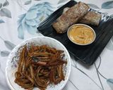 A picture of step 16 of Spicy Udon Noodles Spring Rolls (with Rice Paper).