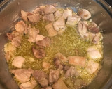 Foto del paso 3 de la receta: Pollo con ajo y perejil 🍃
