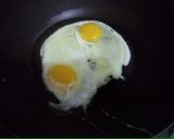 Foto langkah ke 4 dari resep 197. Telur Ceplok Hits.
