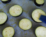 Foto del paso 3 de la receta: Berenjena con pesto rojo y queso de cabra