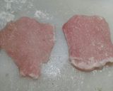 Foto del paso 1 de la receta: Milanesas de cerdo con puré de papas