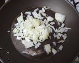 Foto del paso 2 de la receta: Pancitos saborizados de pollo