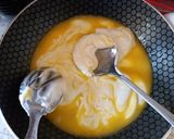 A picture of step 2 of Lumpur cheese cake.