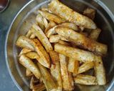 A picture of step 3 of Nendran Banana chips.
