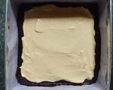 Foto langkah ke 7 dari resep Cheesecake Brownies.