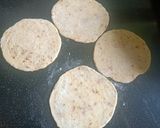 मिनी पिज़्जा(mini pizza recipe in hindi) रेसिपी चरण 2 फोटो