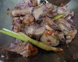 Foto langkah ke 4 dari resep Ayam Kesrut Khas Banyuwangi.
