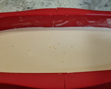 Foto del paso 5 de la receta: Tarta de yogur y queso con base de galletas y pistachos