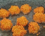 Foto langkah ke 3 dari resep Crispy Bubble Crumb Chicken Nugget Ball.