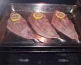 Foto del paso 4 de la receta: Merluza al horno con limón y romero 🍽