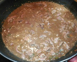 Foto del paso 11 de la receta: Ternera con salsa de champiñones y soja al vino tinto