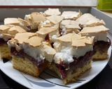 Meggyes-diós-habos süti🍒🍰 recept fázis 3 fotója
