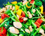 Hình bước làm 3 của món Ức gà xào rau củ