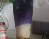 Foto langkah ke 5 dari resep Es Teh Bunga Telang Madu Yakult #319.